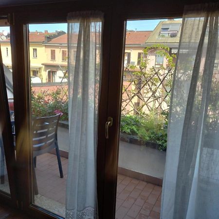 The Boheme Vintage Junior Suite ---- Cozy & Quiet & Comfortable With Private Bathroom & Fully Equipped Kitchenette & Cozy Balcony - Lift To 4Th Floor - Metro' Verde -Green Subway Porta Genova Milan Bagian luar foto